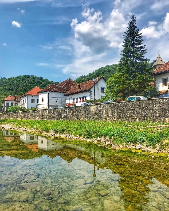 Ekhiola * Ochagavia