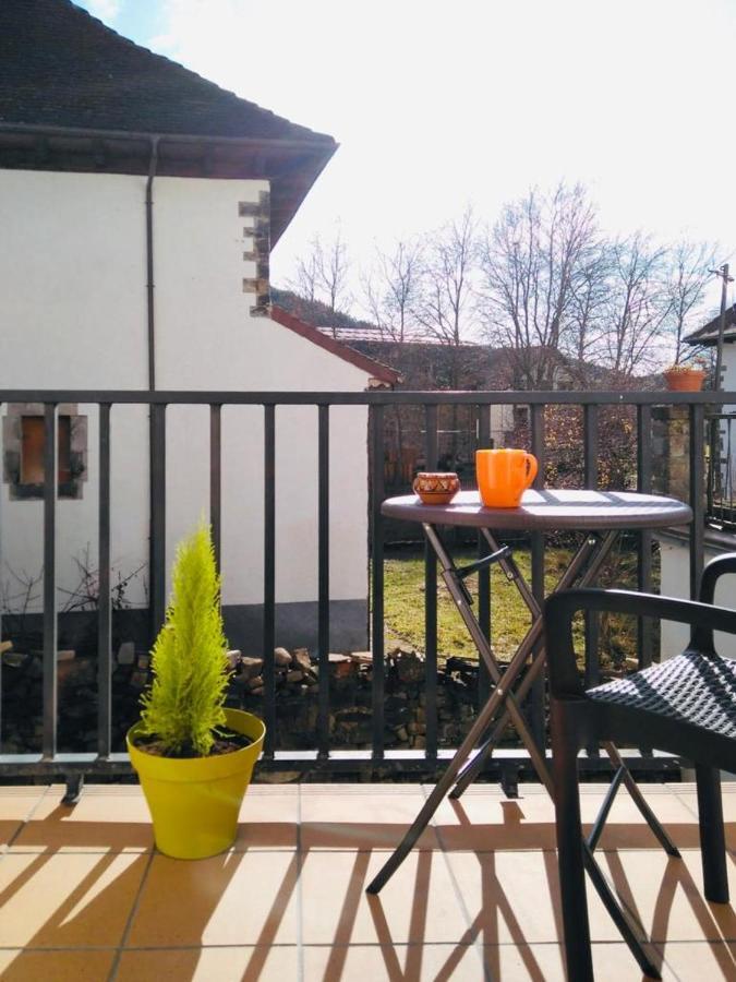 Apartment Ekhiola *